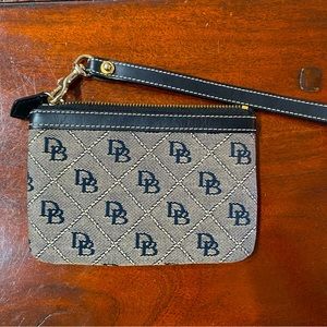 Dooney and Bourke wristlet/wallet - used but like new